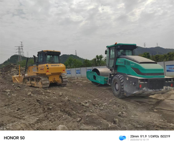 电动新动力，，，，，，绿色筑通道——RE22-X压路机助力杭甬运河新坝二线船闸工程高效推进-压路机-尊龙凯时股份